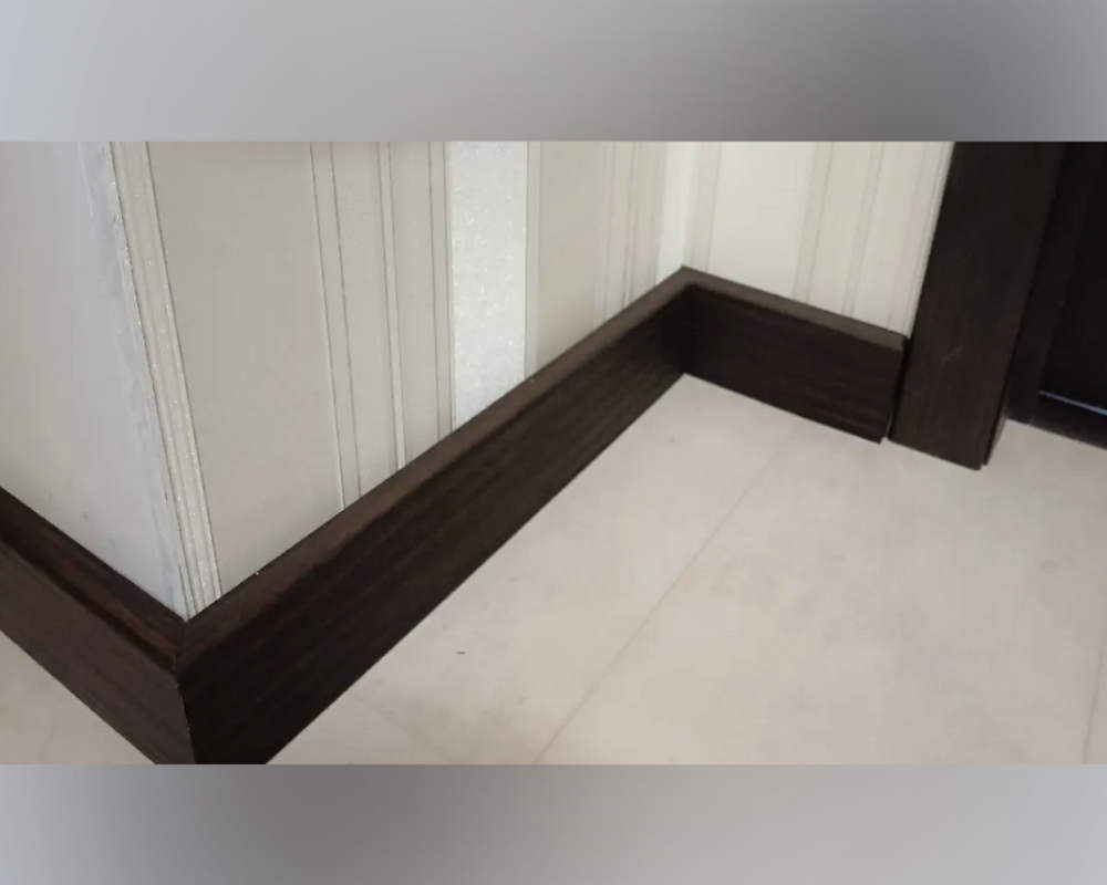 Плинтус напольный Salag Alpha 80 Монтанский Дуб 2,4м