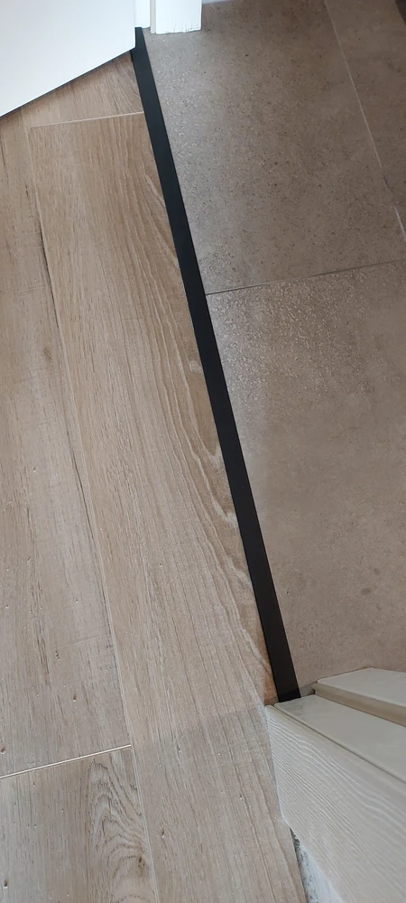 Профиль стыкоперекрывающий ЛС 10НСЗ(304).2700.010 2,7 м Графит