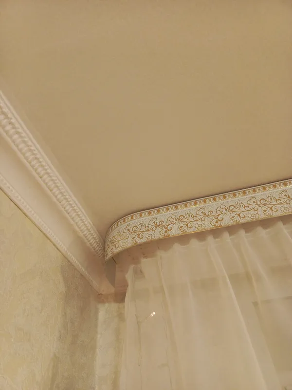 Планка ПВХ Моцарт МАГЕЛЛАН 7см 25м Золото/Белый. Цена за 1 метр