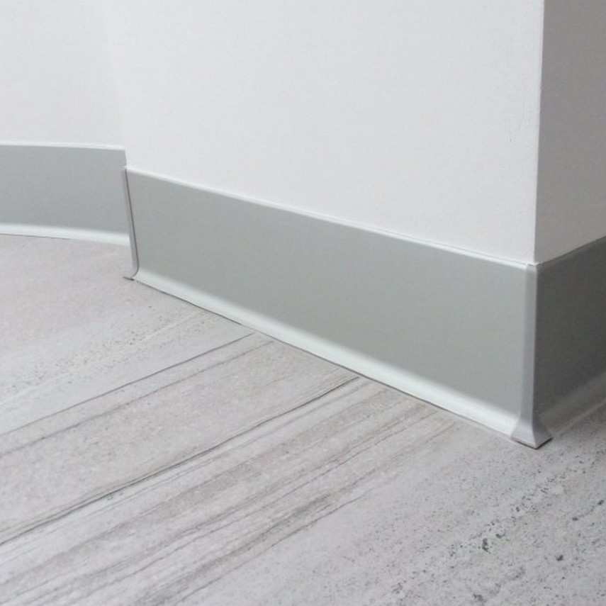 Алюминиевый плинтус AKBD40-MS 2,5м Серебро матовое