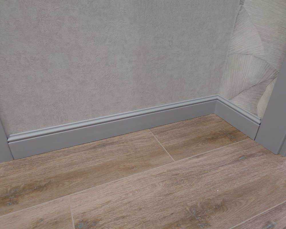 Плинтус из полистирола высокой плотности NMC Wallstyl FL2 Белый