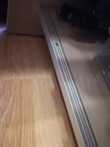 Порог угловой ПУ 04.900.059 Бетон скай