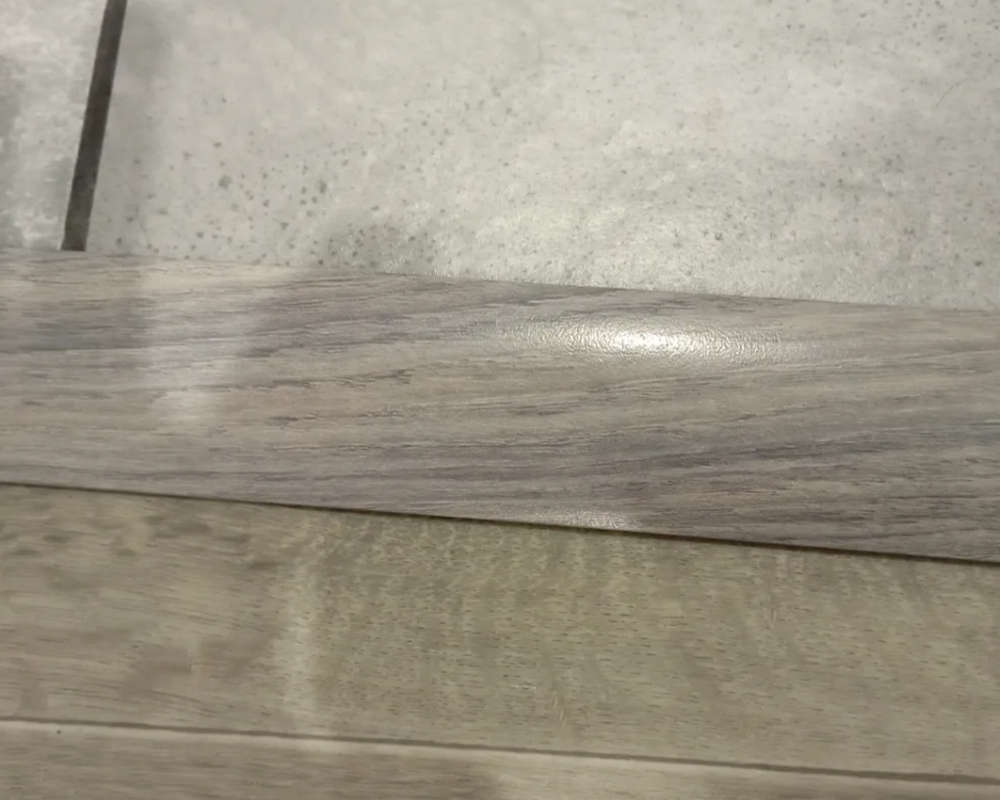 Самоклеящийся порог ЛС 35.2700.4053 Ясень графит