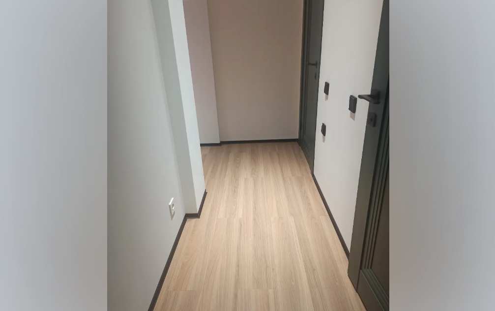 Плинтус алюминиевый Пл 100.2500.042лк Шампань