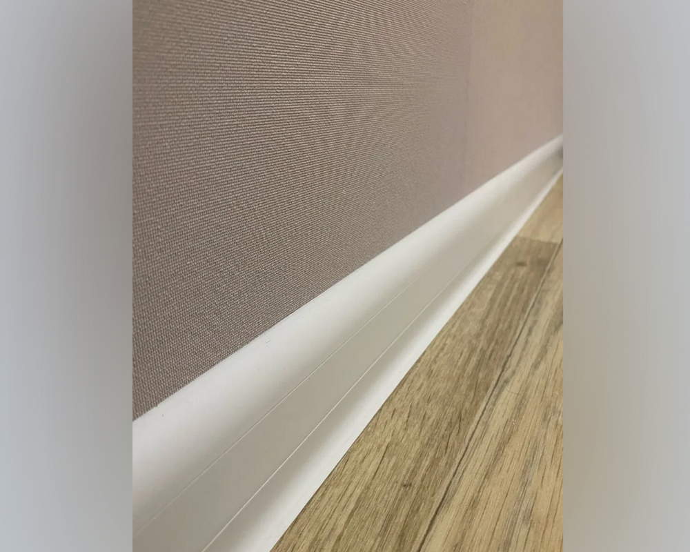 Плинтус ПВХ с кабель-каналом Рико Лео 174 Береза