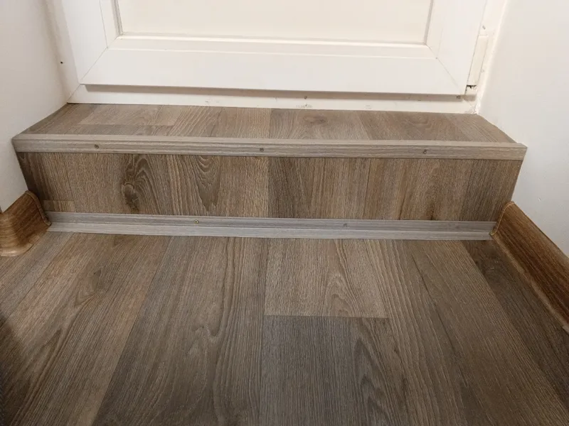 Порог угловой ПУ 05-1.900.081 Сосна