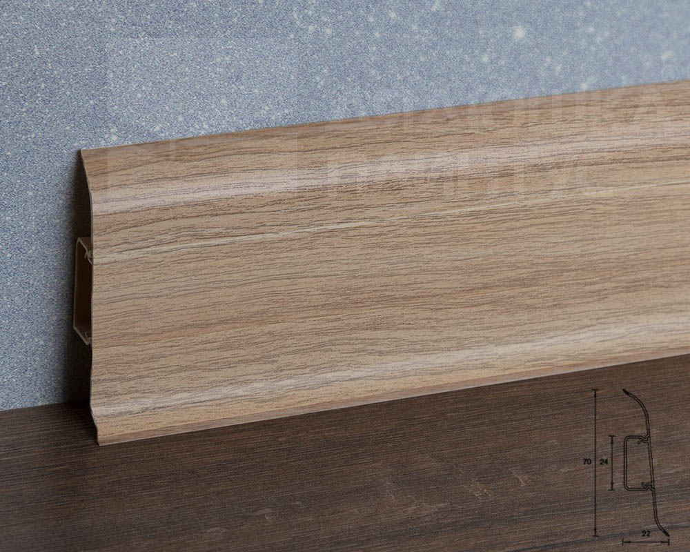 Плинтус ПВХ Идеал Классик 70мм 2,2м 218 Дуб европейский