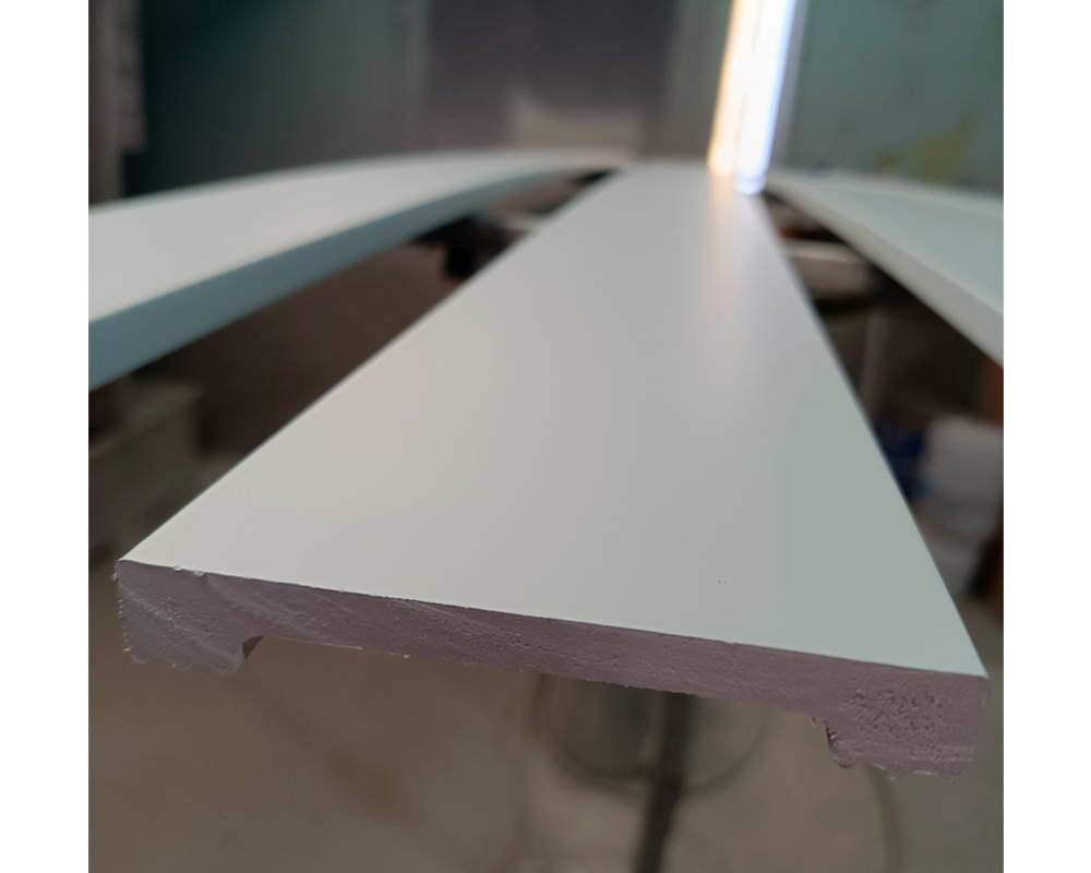 Плинтус ПОЛИСТИРОЛ HI WOOD B90V1 90мм х 14мм х 2,0м. Окраска включена в стоимость